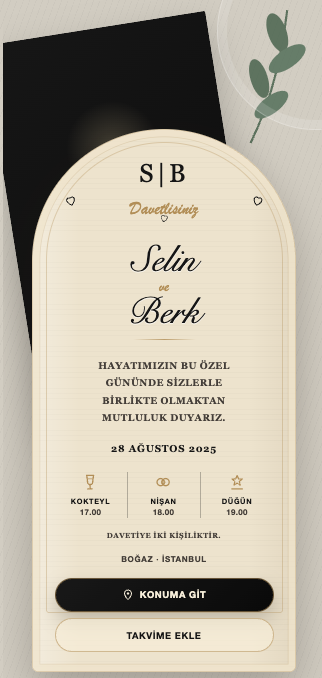 Işıklarla süslenmiş nişan alanı